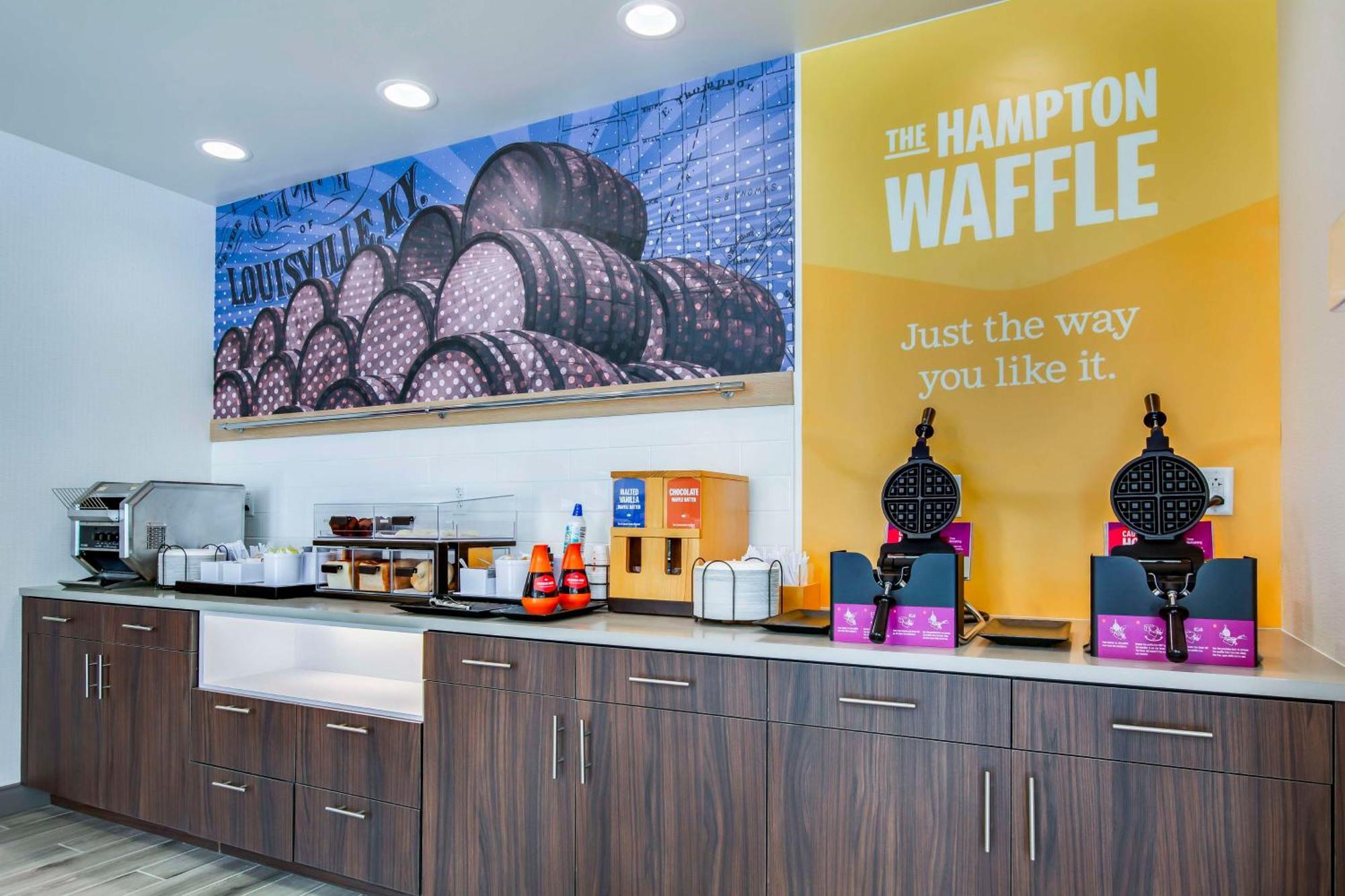 Hampton Inn & Suites By Hilton Louisville East Oxmoor מראה חיצוני תמונה